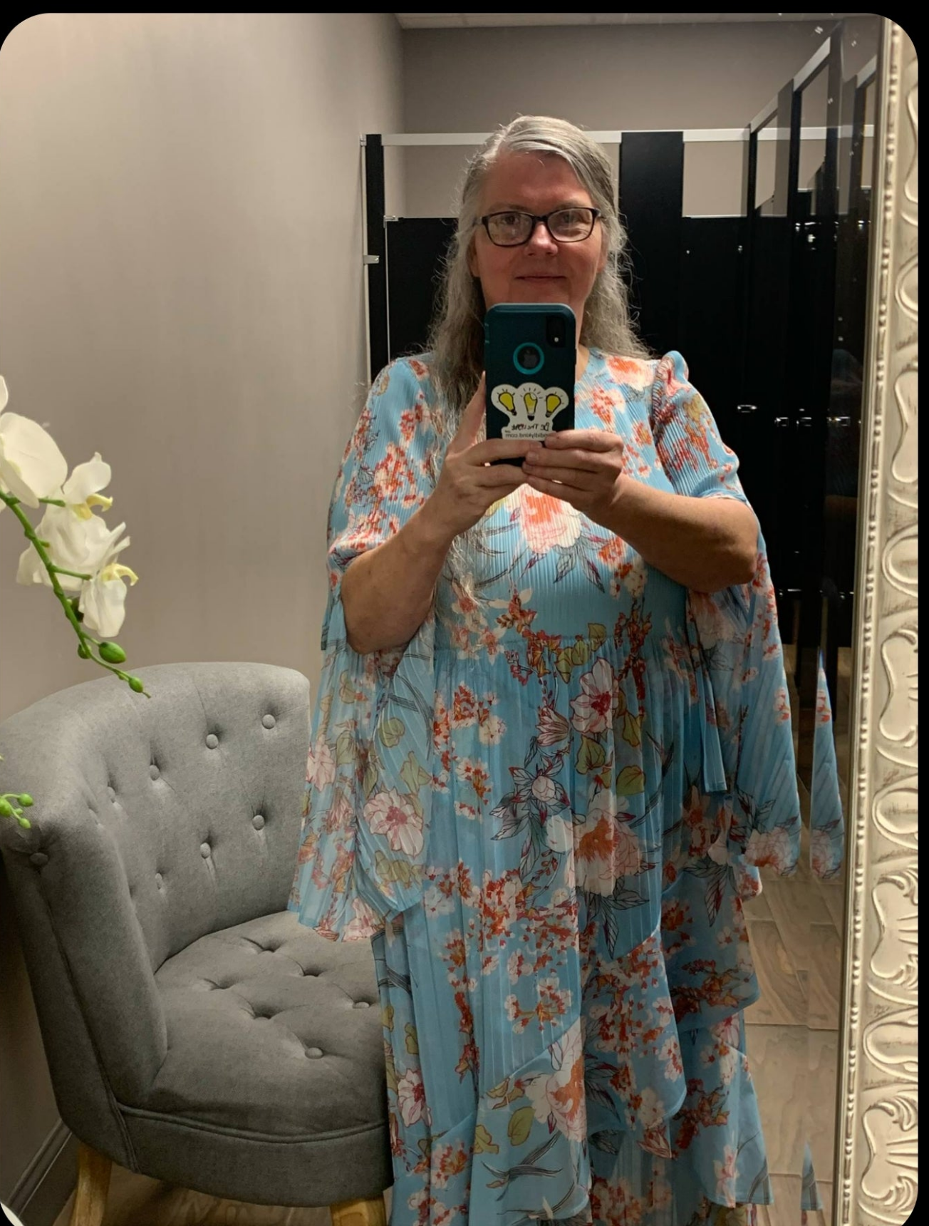Beautiful one size fits all Flower Dress perfect for any season or event
