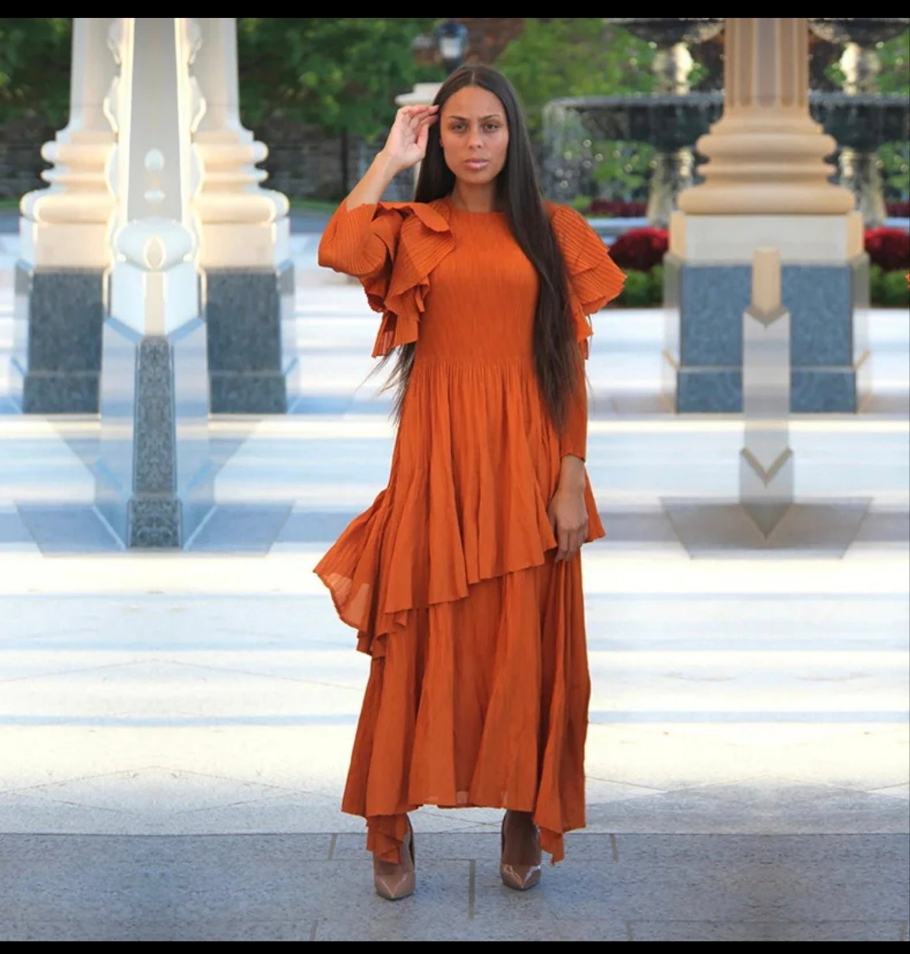 Beautiful one size fits all dress perfect for any occasion