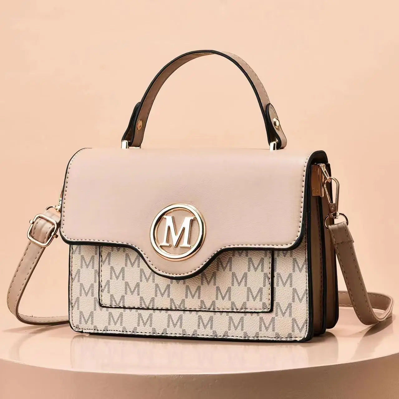 Beautiful Purse great  for any occasion !! Elegant ,classy and comes in many colors!!