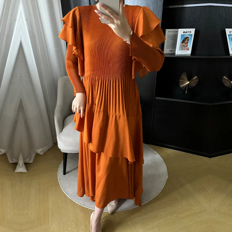 Fashion Pleated Long Dress  Design Sense Crew-neck Long Sleeve Pleated Dresses