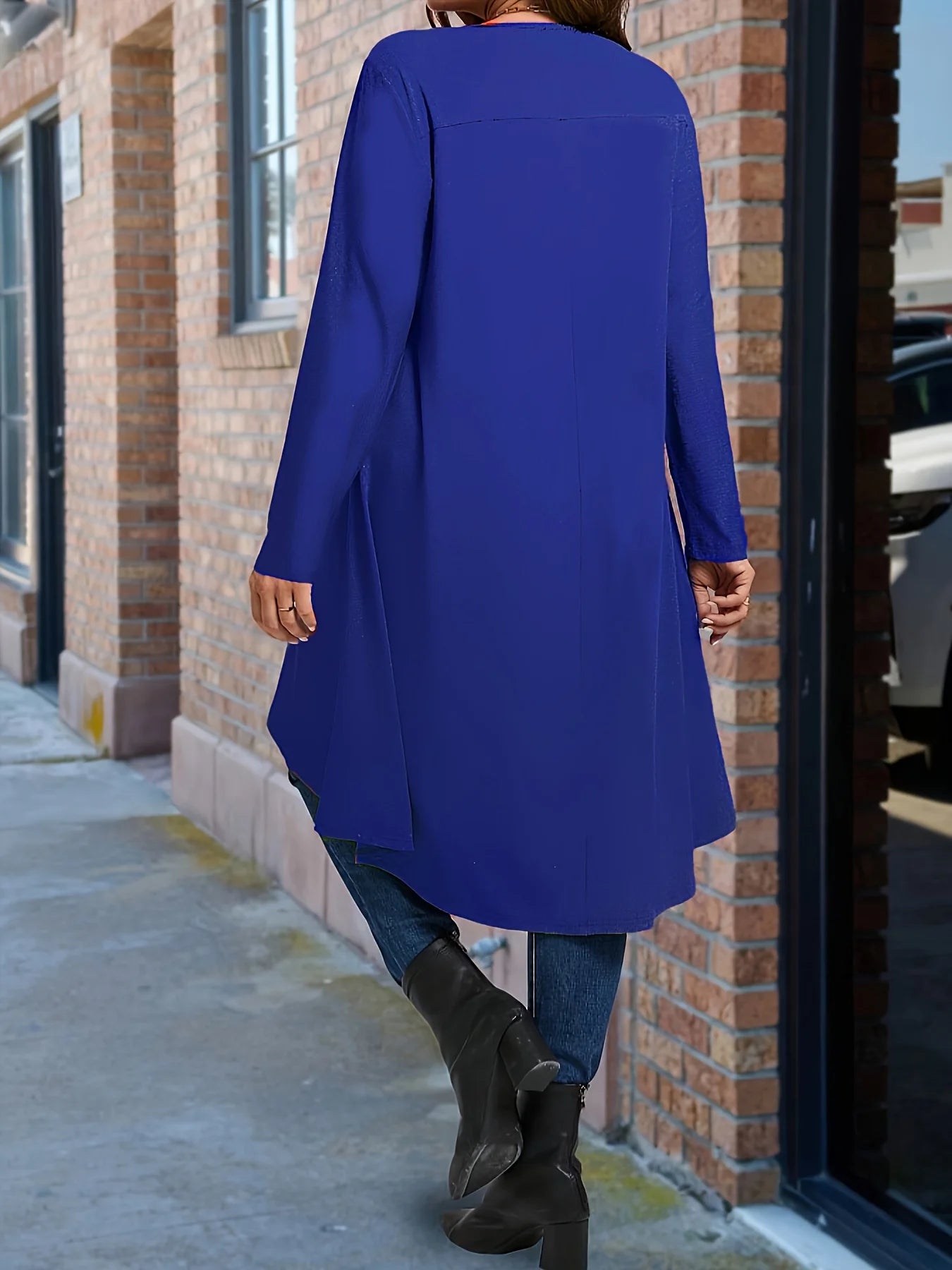 Plus Size Long Sleeve Elegant T-Shirt for Women Solid Color Crew Neck Asymmetrical Dipped Hem Top for Spring/Fall