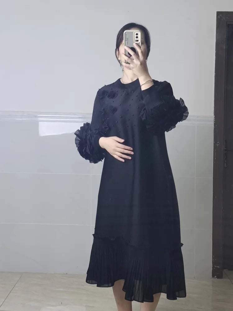 Miyake style pleated dress for women 2025 new solid color spliced three-dimensional flower o-neck long-sleeved pleated skirt